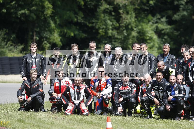 Archiv-2025/27 12.06.2025 Ducati Schweiz Trackday Warmup  ADR/Impressionen